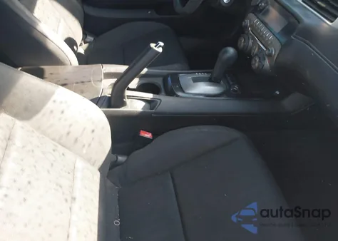 2015 Chevrolet Camaro 2Ls from USA, damaged, VIN 2G1FB1E38F9235010